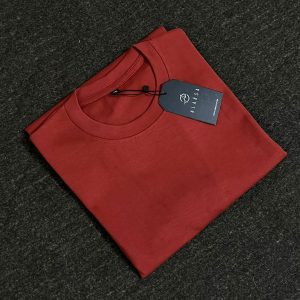 drop shoulder t-shirt