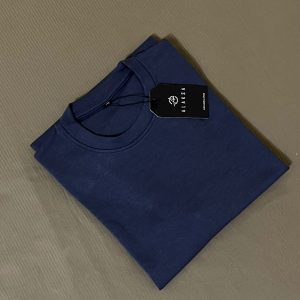 drop shoulder t-shirt