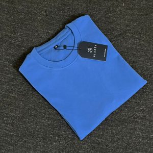 drop shoulder t-shirt