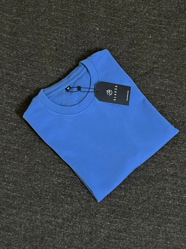 drop shoulder t-shirt